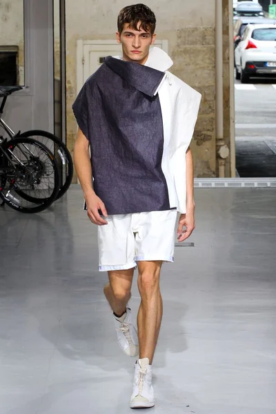 Look 40